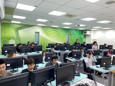校內華語輔導課程適時進行檢測圖片
